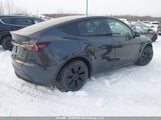 Tesla Model Y Long Range 7SAYGDEEXSF270774 fotografie