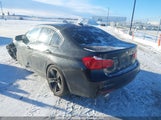 BMW 330 Xi WBA8D9C54JEM31994 photo