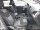 Jeep Cherokee Sport 1C4PJMAB2EW152207 снимка