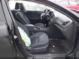Kia Optima Lx/Lx Winter Edition KNAGM4A70F5618028 photo