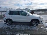 Volkswagen Tiguan Highline WVGLV7AXXHK035787 photo