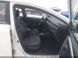 Toyota Corolla S 2T1BURHE1FC233451 fotografie