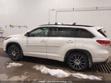 Toyota Highlander Xle 5TDJZRFH7JS524417 снимка