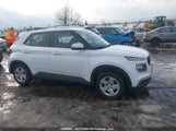 Hyundai Venue Essential Auto Ivt KMHRB8A3XNU157717 fotografie