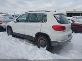 Volkswagen Tiguan S/Se/Sel/R-Line WVGJV7AX3FW112612 снимка