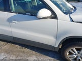 Volkswagen Tiguan Comfortline/Highline/Special Edition/Trendline WVGJV7AX0FW519335 fotografie