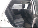 Toyota 4Runner Sr5/Limited/Trail JTEBU5JRXE5167379 fotografie