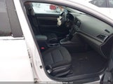 Hyundai Elantra Gl KMHD84LF1JU689912 photo