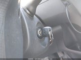 Toyota Yaris Le/Rs JTDKT923X95274799 photo