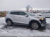 Hyundai Tucson Luxury KM8J3CA48HU450400 снимка