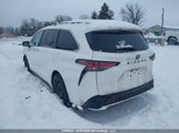Toyota Sienna Le/Xle/Xse/Limited/Platinum 5TDGRKEC1NS104391 photo