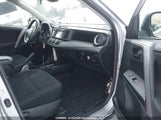Toyota Rav4 Le 2T3ZFREV7JW513645 снимка