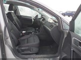 Volkswagen Golf 3VW217AU2FM075446 снимка