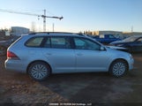 Volkswagen Golf 2.5L Comfortline/2.5L Trendline/2.5L Wolfsburg Edition 3VWPX7AJ0EM614249 photo