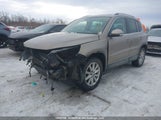 Volkswagen Tiguan Comfortline/Highline/Special Edition WVGJV7AX7GW081172 fotografie