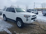 Toyota 4Runner Sr5/Sr5 Premium/Limited/Limited Night Shade/Trd Off Road/Trd Off Road Premium/Trd Pro JTEBU5JR3K5724919 photo