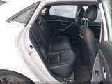 Hyundai Elantra Gt Se KMHD35LE2DU097709 снимка