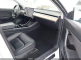 Tesla Model Y 5YJYGDEE2MF064834 снимка