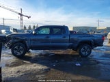 Toyota Tacoma Dbl Cab/Sr5/Trd Sport/Or 5TFDZ5BN6JX030884 fotografie