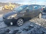 Kia Rondo KNAHT8A3XF7093527 снимка