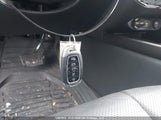 Hyundai Elantra Luxury Ivt KMHLN4AG3PU600429 photo