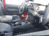 Jeep Wrangler Unlimited Sahara 1C4HJXEG7JW101842 fotografie