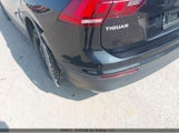 Volkswagen Tiguan Se/Sel 3VV2B7AX8JM036915 photo