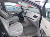 Toyota Sienna 5TDKA3DC2DS016859 fotografie