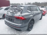 Volkswagen Tiguan Comfortline R-Line Black Edition 3VV8B7AX0NM010194 fotografie