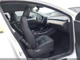 Tesla Model Y Long Range 5YJYGDEE6MF078784 fotografie