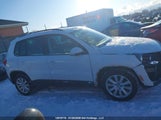 Volkswagen Tiguan Comfortline/Highline/Special Edition WVGJV7AXXGW506416 photo