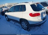 Volkswagen Tiguan Comfortline/Highline/Special Edition WVGJV7AXXGW506416 photo