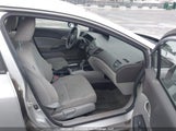 Honda Civic Lx 2HGFB2F46CH120249 fotografie