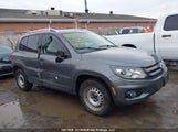 Volkswagen Tiguan Comfortline/Highline/Special Edition/Trendline WVGJV7AX1FW526701 photo