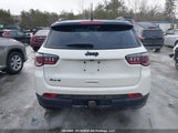 Jeep Compass Latitude 3C4NJDBB2JT394274 снимка