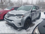 Toyota Rav4 Le 2T3BFREV4JW697735 снимка