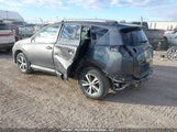 Toyota Rav4 Le 2T3BFREV2JW811733 снимка