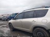 Toyota Rav4 Limited JTMBD31V086068235 снимка