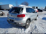 Volkswagen Tiguan WVGNV7AX7HK034010 снимка