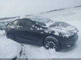Tesla Model Y 7SAYGDEEXNF421696 fotografie