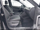 Volkswagen Tiguan Sel R-Line Black 3VV4B7AX0RM081609 fotografie