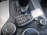 Alfa Romeo Stelvio ZASFAKPN5J7C00957 снимка