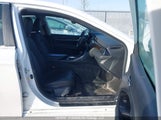 Toyota Camry Le 4T1B31HK0KU513218 photo