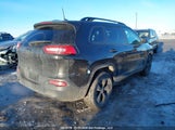 Jeep Cherokee Sport 1C4PJMAB8GW352964 снимка