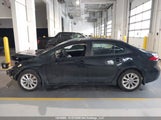 Toyota Corolla Le 5YFBPMBE7NP364837 снимка