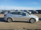 Hyundai Elantra Se 5NPD74LF1HH123812 снимка