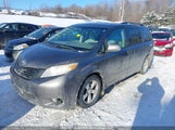 Toyota Sienna 5TDZK3DC9BS045381 fotografie