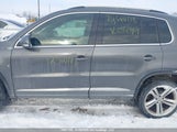 Volkswagen Tiguan S/Se/Sel WVGJV3AX2DW092942 photo