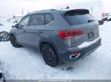 Volkswagen Taos Highline 3VV3X7B25NM059454 fotografie