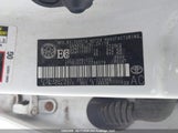 Toyota Corolla 2T1BURHE5JC098578 снимка